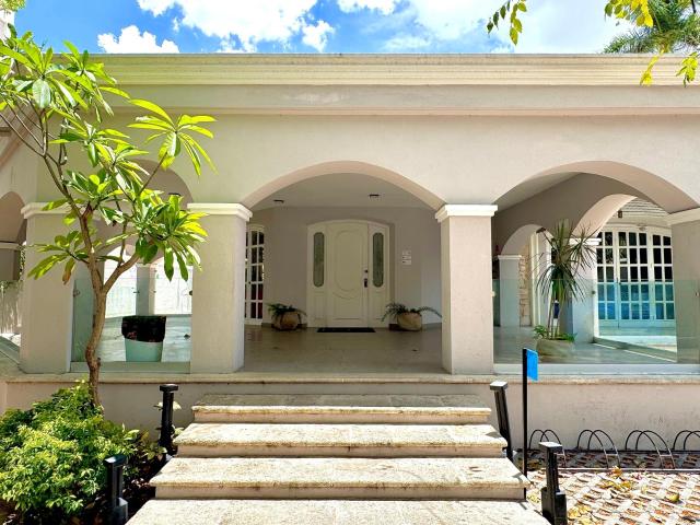 Venta Casona en Avenida Col?n