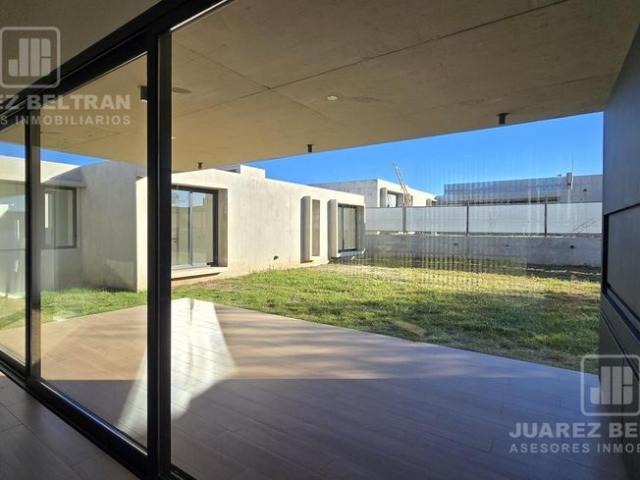 VENTA Casoria Casas Village 3 dormitorios 1 planta