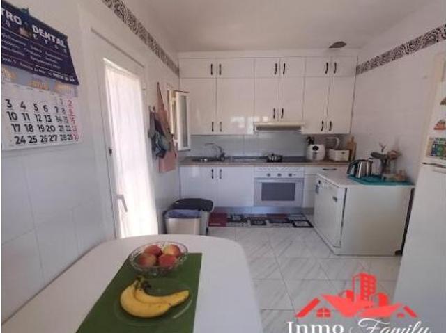 VENTA CHALET, 2 DOR,2 BAÑOS,EN LA URBA ROQUETAS DE MAR, MAS APARTAMENTO 1 DOR,BAÑO Y SOLARIUM