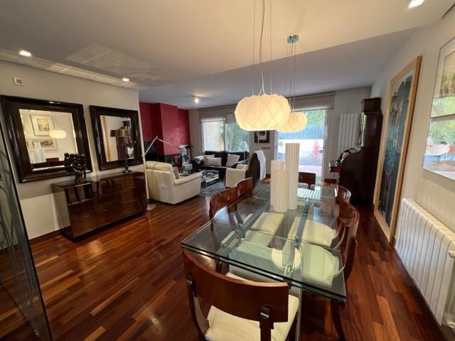 VENTA CHALET ADOSADO EN SANTO ANGEL, ZONA VILLA PILAR, 4 DORMITORIOS
