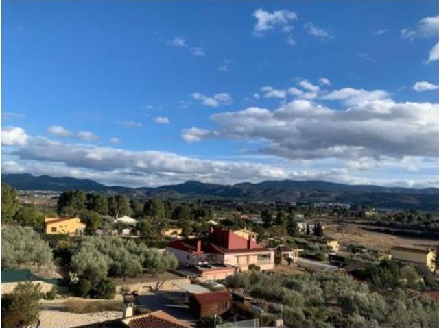 VENTA CHALET EN TERRENO RUSTICO
