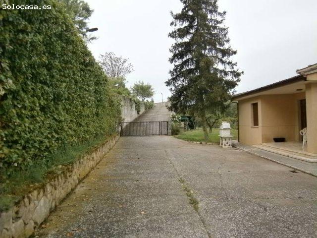 VENTA CHALET ZONA SAN FRONTIS CARRASCAL, 6 HABITACIONES, TRES BAÑOS, PISCINA, GRAN PARCELA