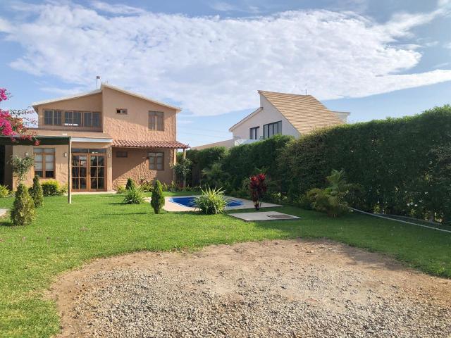 Venta de Casa de Campo en el Carmen, Chincha, estreno / 614m2 4 Dorm. Condominio Romana I