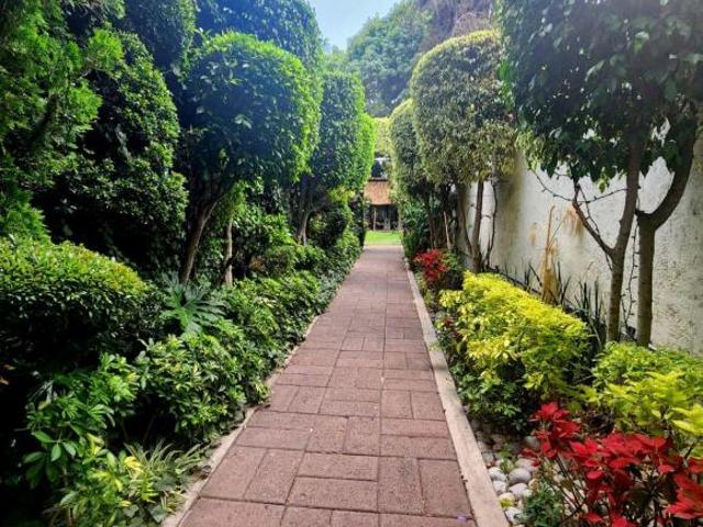 Venta como Terreno o Salón para Fiestas o Eventos