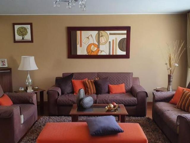 Venta comoda casa en cayma