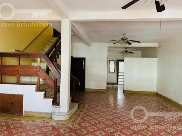 Venta de 2 Casas en calle Zamora, Col. Centro, Coatzacoalcos, Ver