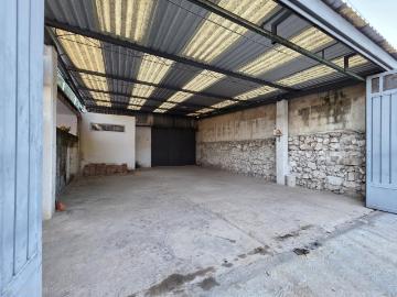 Venta de Taller con Gran espacio para trabajar Techado