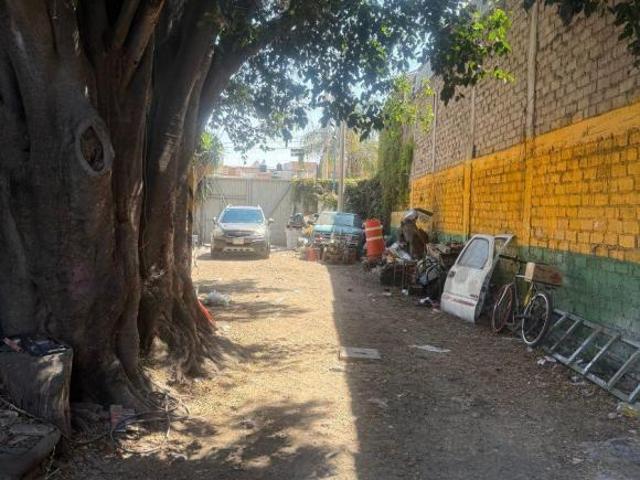 Venta de terreno a 2 cuadras de Plaza Forum cerca de Av Rio Nilo cerca de Cucei cerca de Tlaquepaque