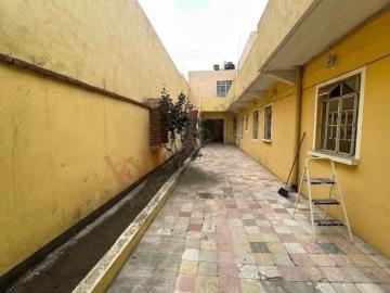 Venta de terreno Casa tipo producto 3 departamentos, Uso de Suelo Mixto