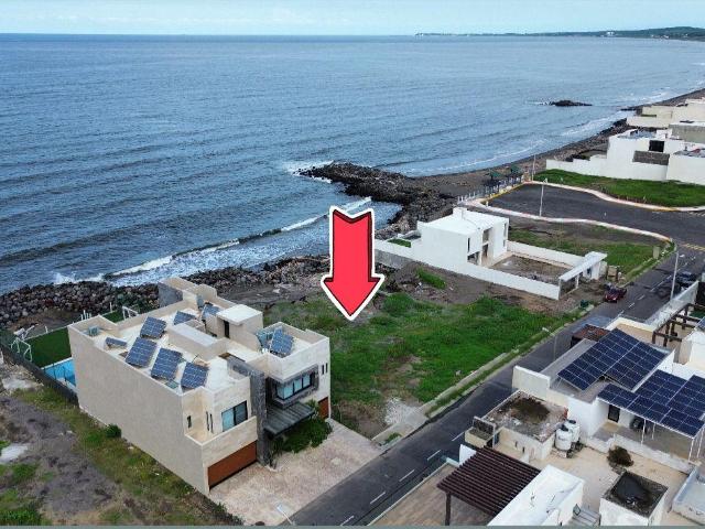 Venta de Terreno con acceso al mar, Fraccionamiento Playas del Conchal