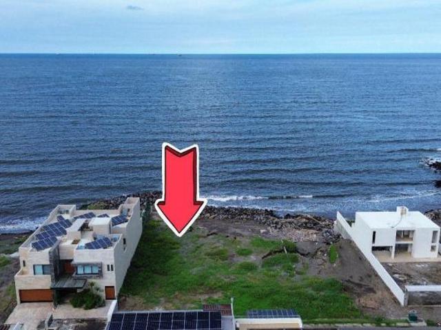 Venta de Terreno con acceso al mar, Fraccionamiento Playas del Conchal