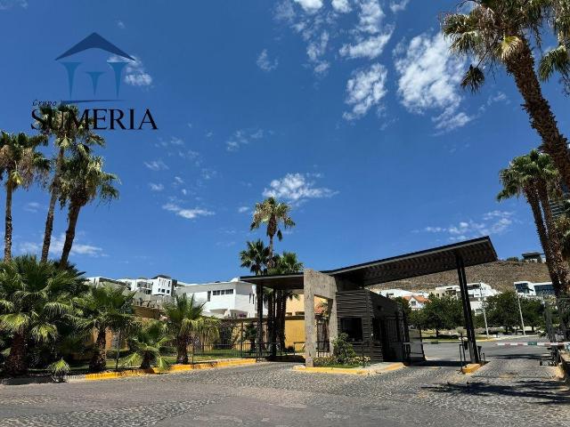 Venta de terreno con excedente en Rincones de San Francisco