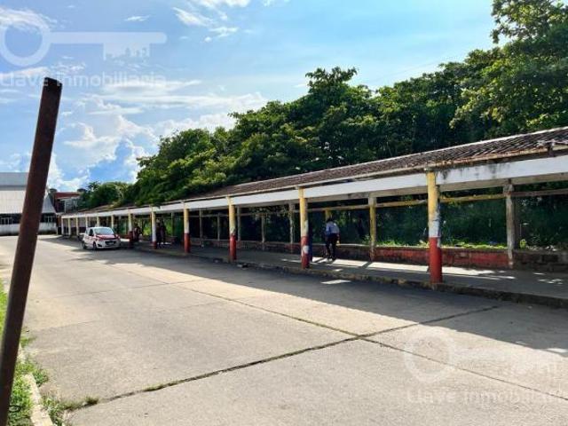 Venta de Terreno de 2,119 m2 en Av. Juan Osorio, Col. Nueva Obrera, Coatzacoalcos, Ver