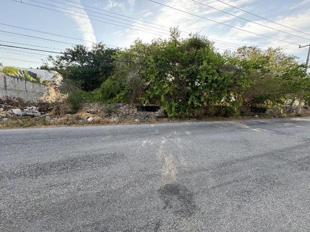 VENTA DE TERRENO DE 2,936 M2 EN MONTES DE AME DENTRO DE LA CIUDAD DE MERIDA