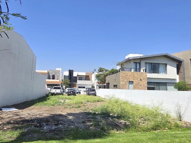 Venta de terreno dentro del Fraccionamiento en Jiutepec, Morelos?Clave 6192