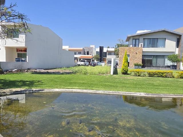 Venta de terreno dentro del Fraccionamiento en Jiutepec, Morelos?Clave 6192