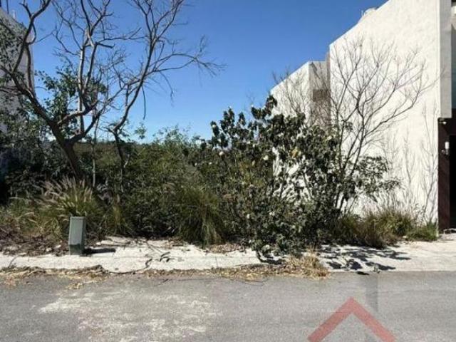 Venta de Terreno en Cumbres Elite Premier Mitras Poniente Garcia NL