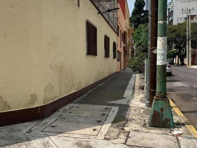 Venta de Terreno en calle Vistahermosa, Col. Portales