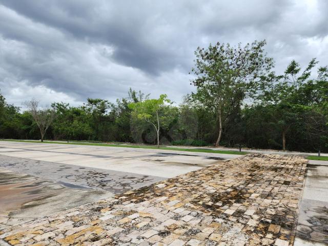 Venta de Terreno en Chablekal en privada