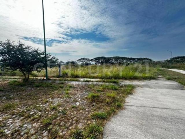 VENTA DE TERRENO EN ESQUINA FRACC. PALMA DE CAMINO REAL COLIMA