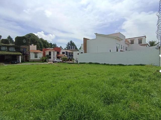 VENTA DE TERRENO EN FRACCIONAMIENTO RESIDENCIAL CLUB DE GOLF LA HUERTA