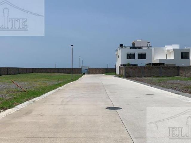 VENTA DE TERRENO EN LOMAS DEL SOL CON ACCESO AL MAR