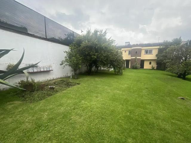 Venta de Terreno en San Juan Ixtacala con Uso de Suelo Mixto 1331 m²