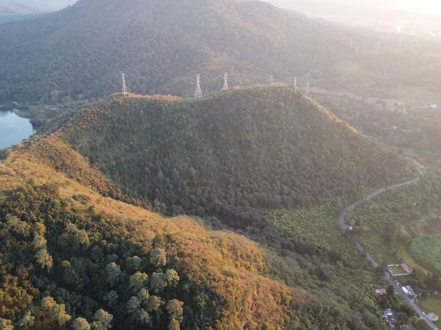 VENTA DE TERRENO EN VALLE DE BRAVO, CON VISTA A LA LAGUNA