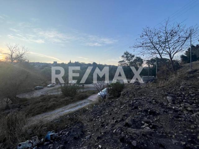 VENTA DE TERRENO HABITACIONAL EN SANTA BARBARA