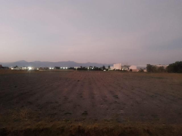 VENTA DE TERRENO INDUSTRIAL SOBRE CALLE PRINCIPAL CERCA DE PARQUE TOLUCA 2000