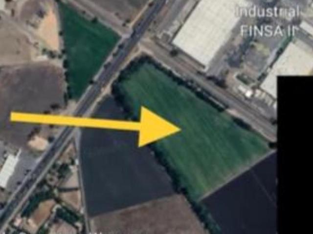VENTA DE TERRENO INDUSTRIAL Y DE SERVICIOS EN CARR EST 100 AL AEROPUERTO DE QRO
