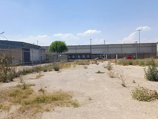 Venta de Terreno para uso Mixto Comercial o Industrial