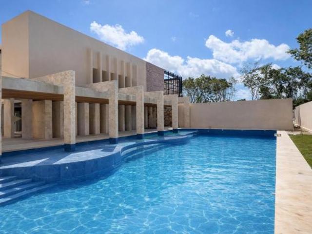 Venta de Terreno, Playa del Carmen | Privada con seguridad | Amenidades resort | 10 min de la Playa