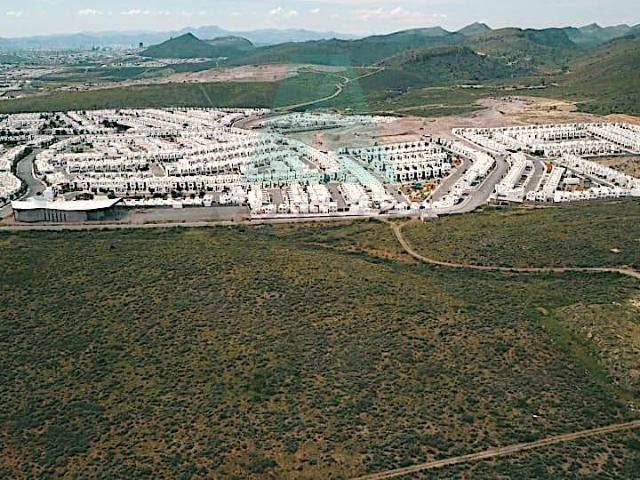 Venta de Terreno por Ave. Transformaci?n, Renmor