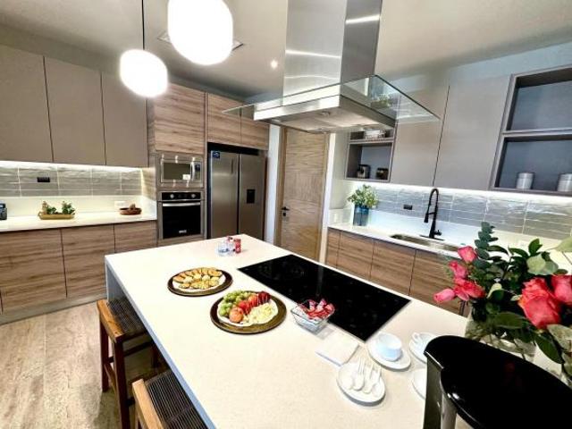 Venta de Últimas Unidades en SM13 Vela Towers amenidades en roof de 3 Rec Vista la Laguna