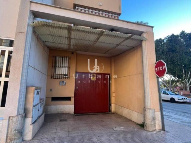 Venta de un piso en Santomera
