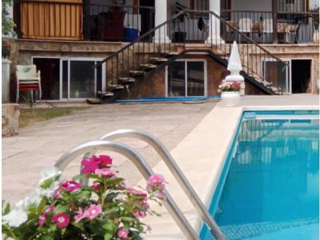 Venta de una impresionante villa en Úbeda