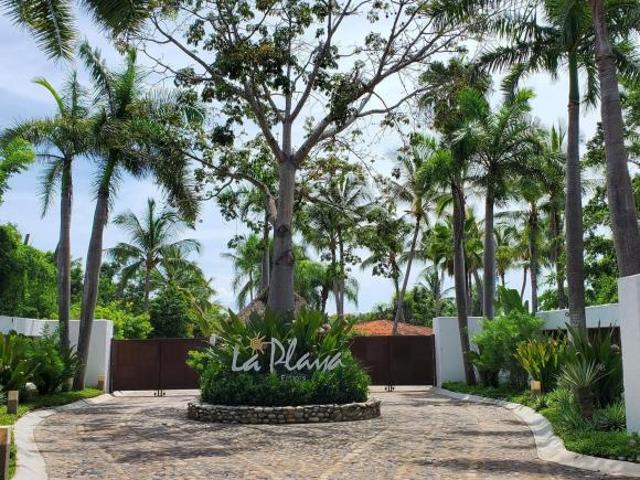 Venta de Villa Casa LA PLAYA ESTATES en Playa Destiladeras Punta de Mita Roof Lounge Alberca Club de