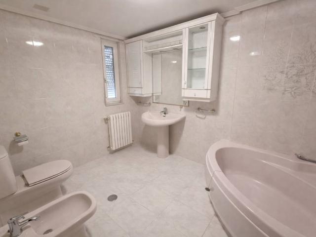 Venta de villa en Villaquilambre