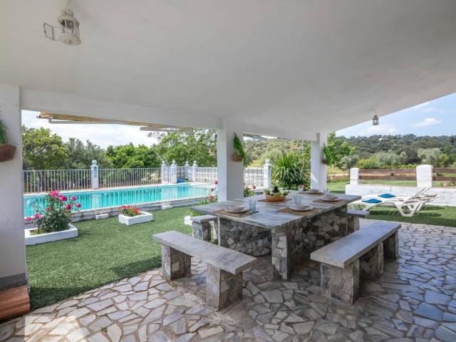 Venta de villa independiente en Aroche