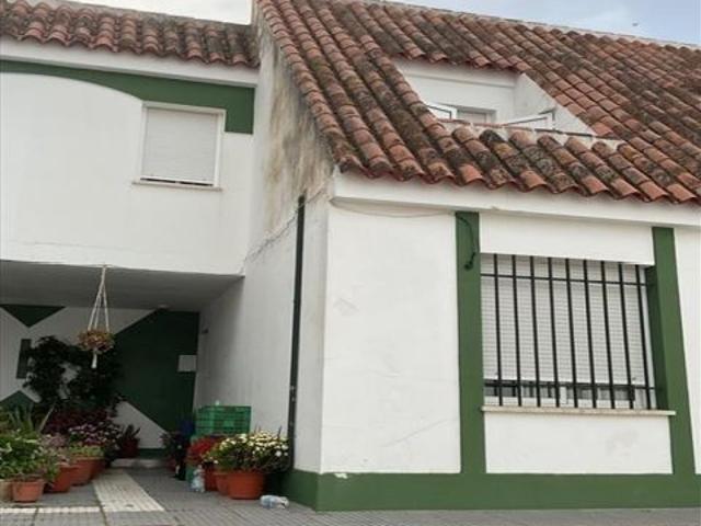 Venta de Vivienda en Villanueva de los Castillejos. Activo Inmobiliario sin Posesión / Alquilado / N