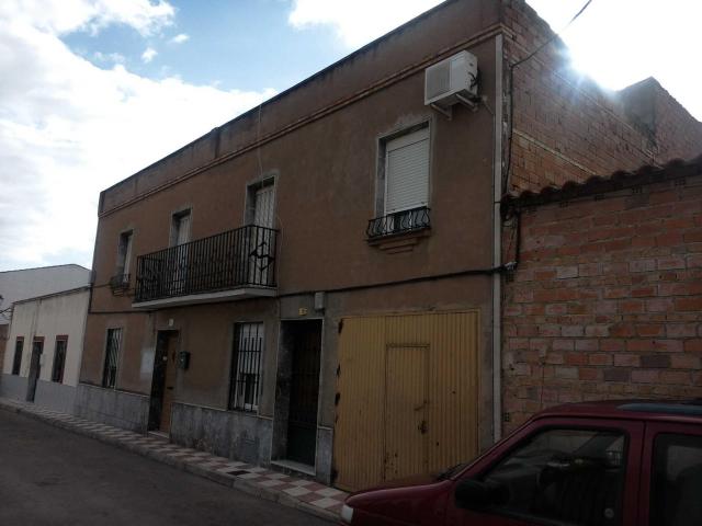 Venta de Vivienda en Guarromán, Jaén. ACTIVO INMOBLIARIO SIN POSESIÓN, NO SE PUEDE VISITAR