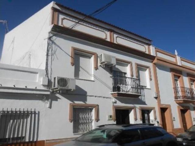 Venta de vivienda en Lucena del Puerto, Huelva. Actico inmobiliario SIN POSESIÓN CON RENTABILIDAD