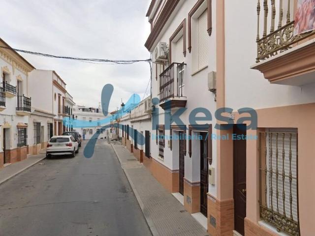 Venta de vivienda en Lucena del Puerto, Huelva. Actico inmobiliario SIN POSESIÓN, NO VISITABLE