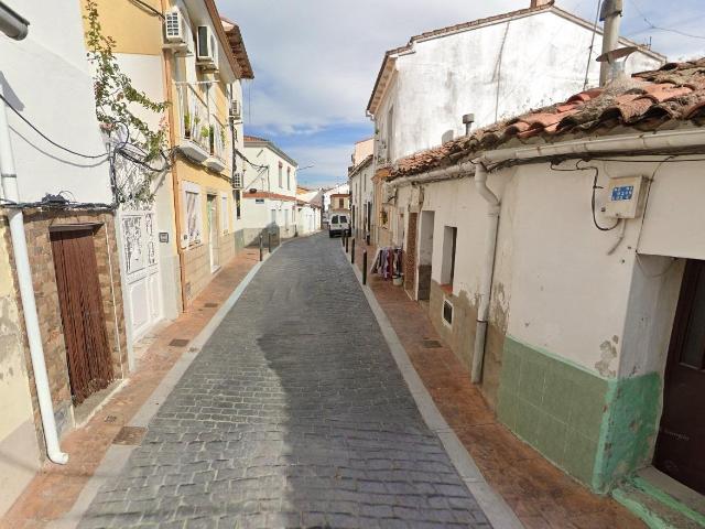 Venta de Vivienda en Navalmoral De La Mata, Cáceres. Activo Inmobiliario Sin Posesión / No Se Puede Visitar / Ni Financiar