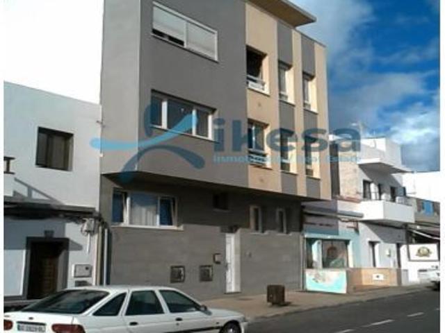 Venta de vivienda en Puerto del Rosario, Las Palmas. ACTIVO INMOBILIARIO SIN POSESIÓN, NO SE PUEDE V