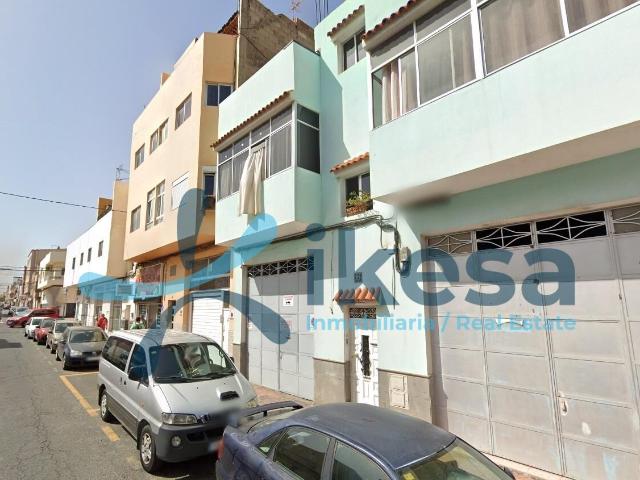 Venta de vivienda en Santa Lucia de Tirajana, Las Palmas. ACTIVO INMOBILIARIO SIN POSESIÓN, NO SE PUEDE VISITAR