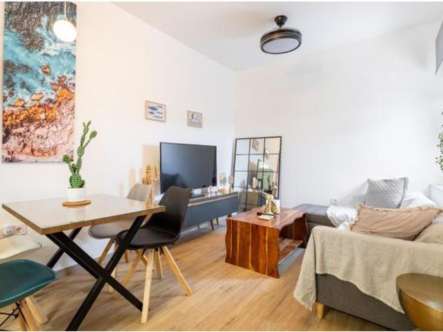Venta de vivienda independiente, en Casco Histórico de Almería, con vistas a la Alcazaba