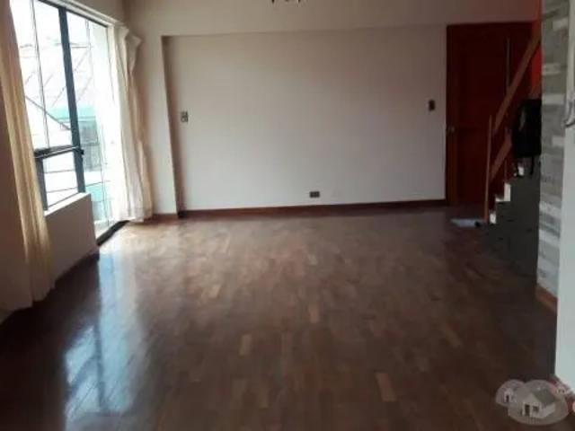 VENTA DE ACOGEDOR DUPLEX EN MAGISTERIO