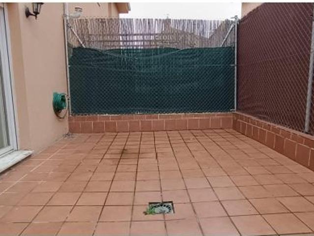 VENTA DE ADOSADO EN MONFARRACINOS ZAMORA, 3 DORMITORIOS, 2 BAÑOS, BUHARDILLA, GARAJE, TERRAZA.